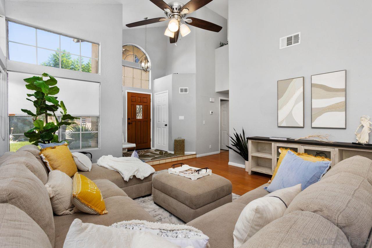 Detail Gallery Image 8 of 41 For 2153  Pleasantwood Ln, Escondido,  CA 92026 - 3 Beds | 2/1 Baths