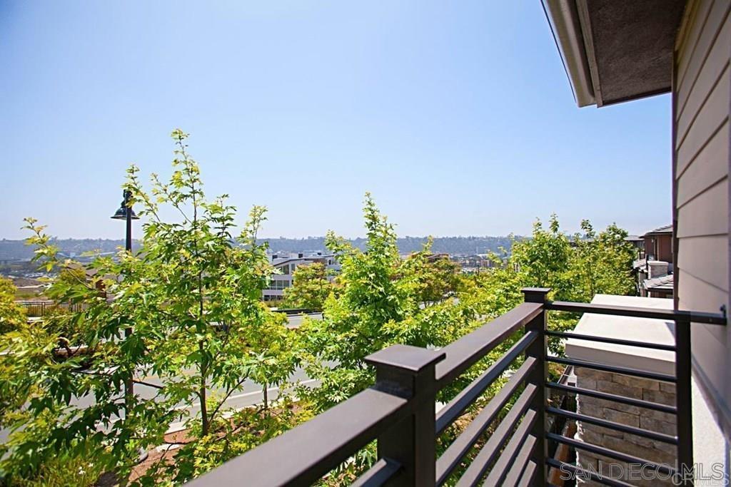 Detail Gallery Image 19 of 25 For 2617  Aperture Circle, San Diego,  CA 92108 - 3 Beds | 2/1 Baths