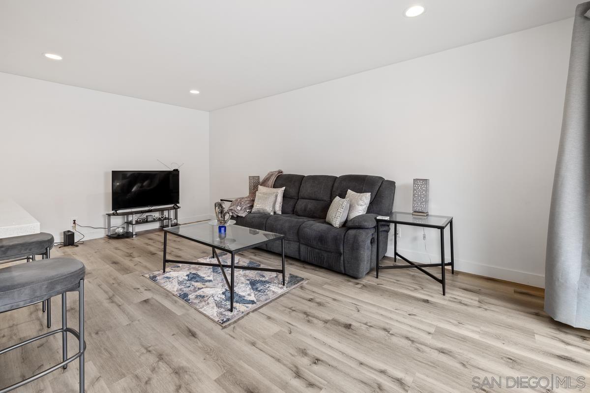 Detail Gallery Image 8 of 23 For 8671  Lake Murray Blvd  #4,  San Diego,  CA 92119 - 1 Beds | 1 Baths