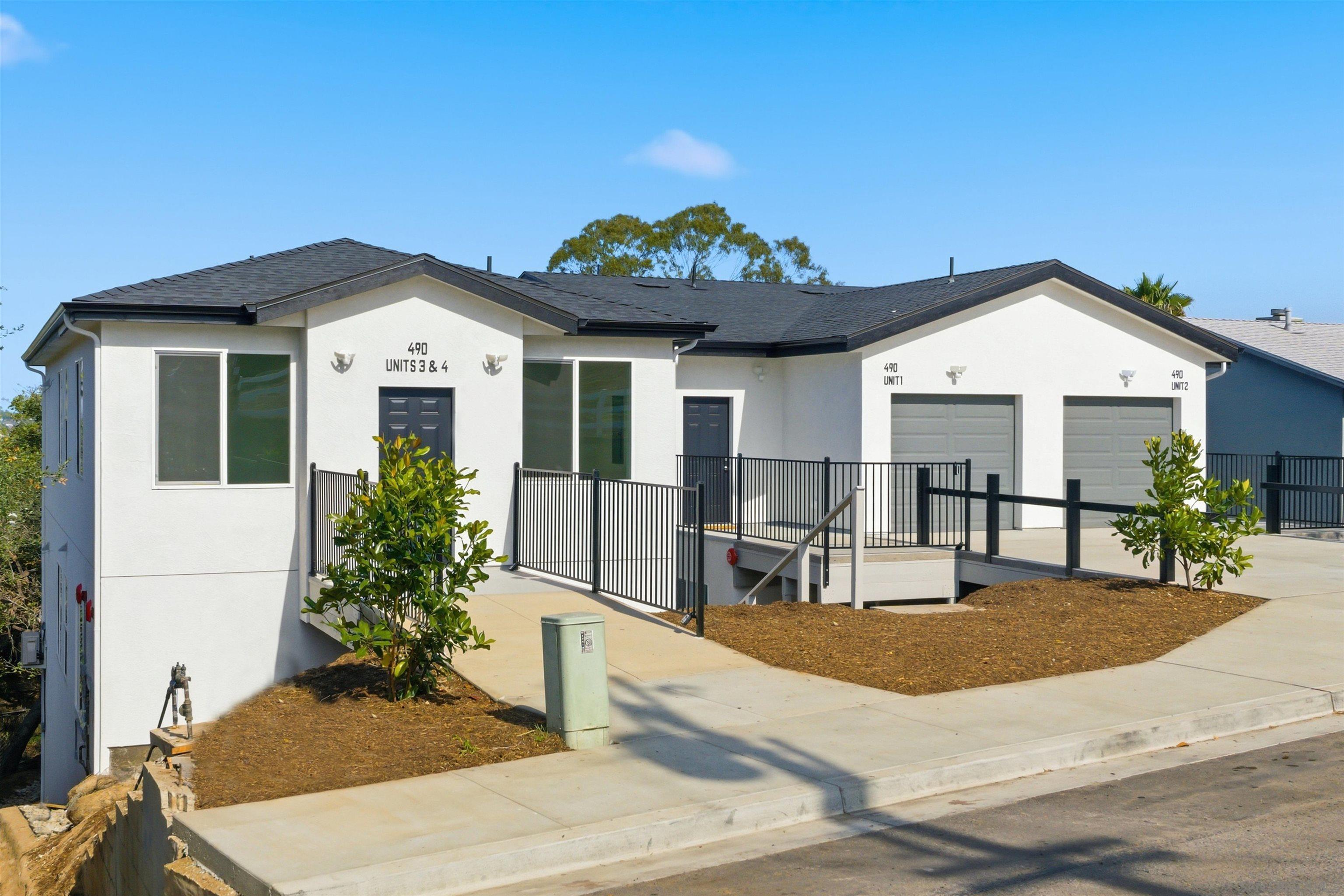 Front Image Thumbnail for SD250038457