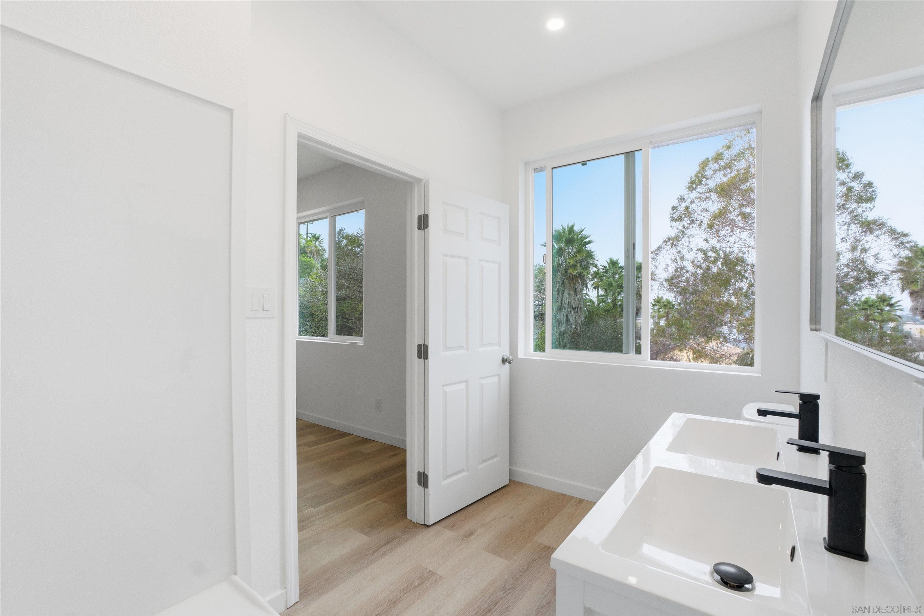 Detail Gallery Image 25 of 70 For 490  Lado De Loma Dr #1-4, Vista,  CA 92083 - – Beds | – Baths