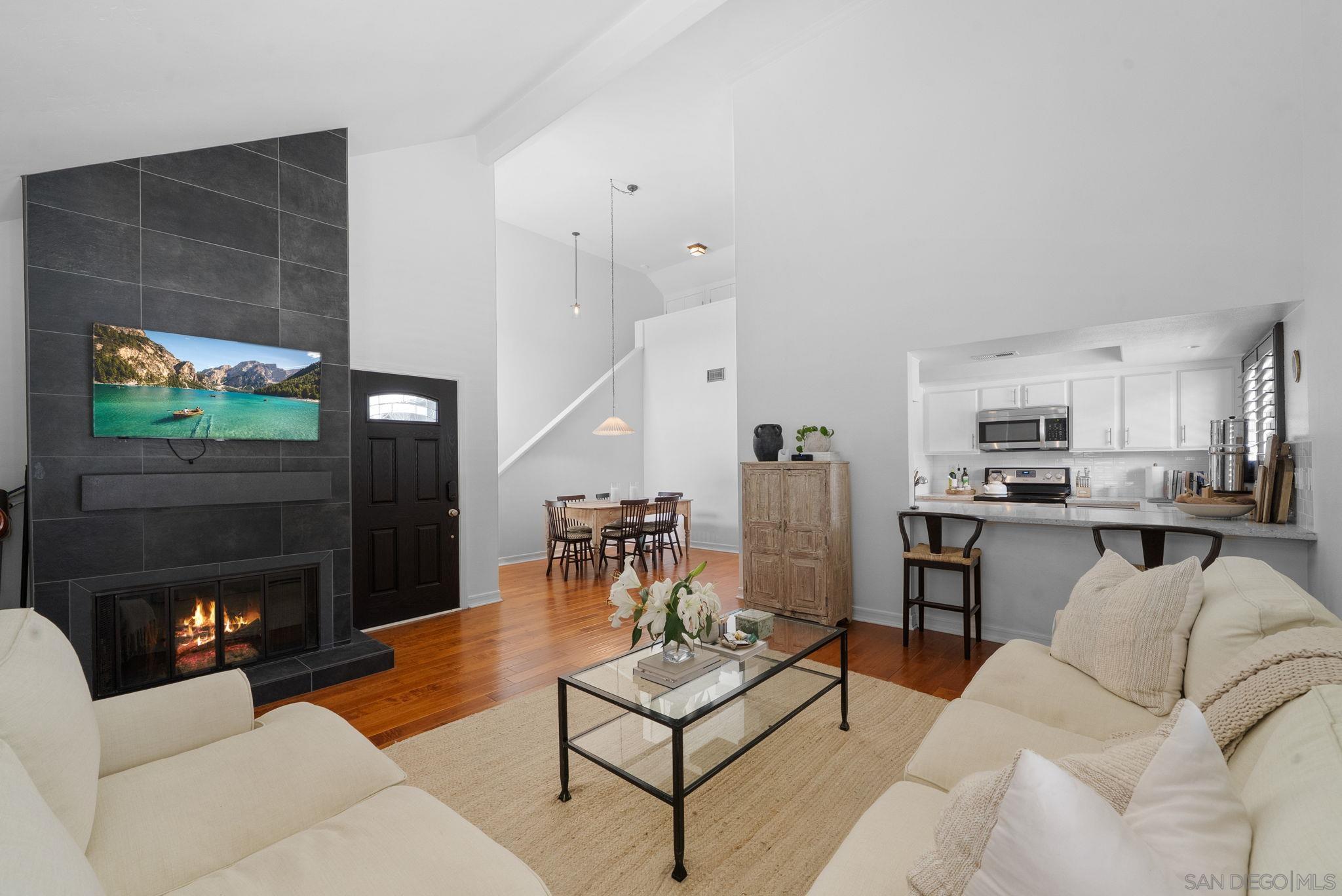 Front Image Thumbnail for SD250038495