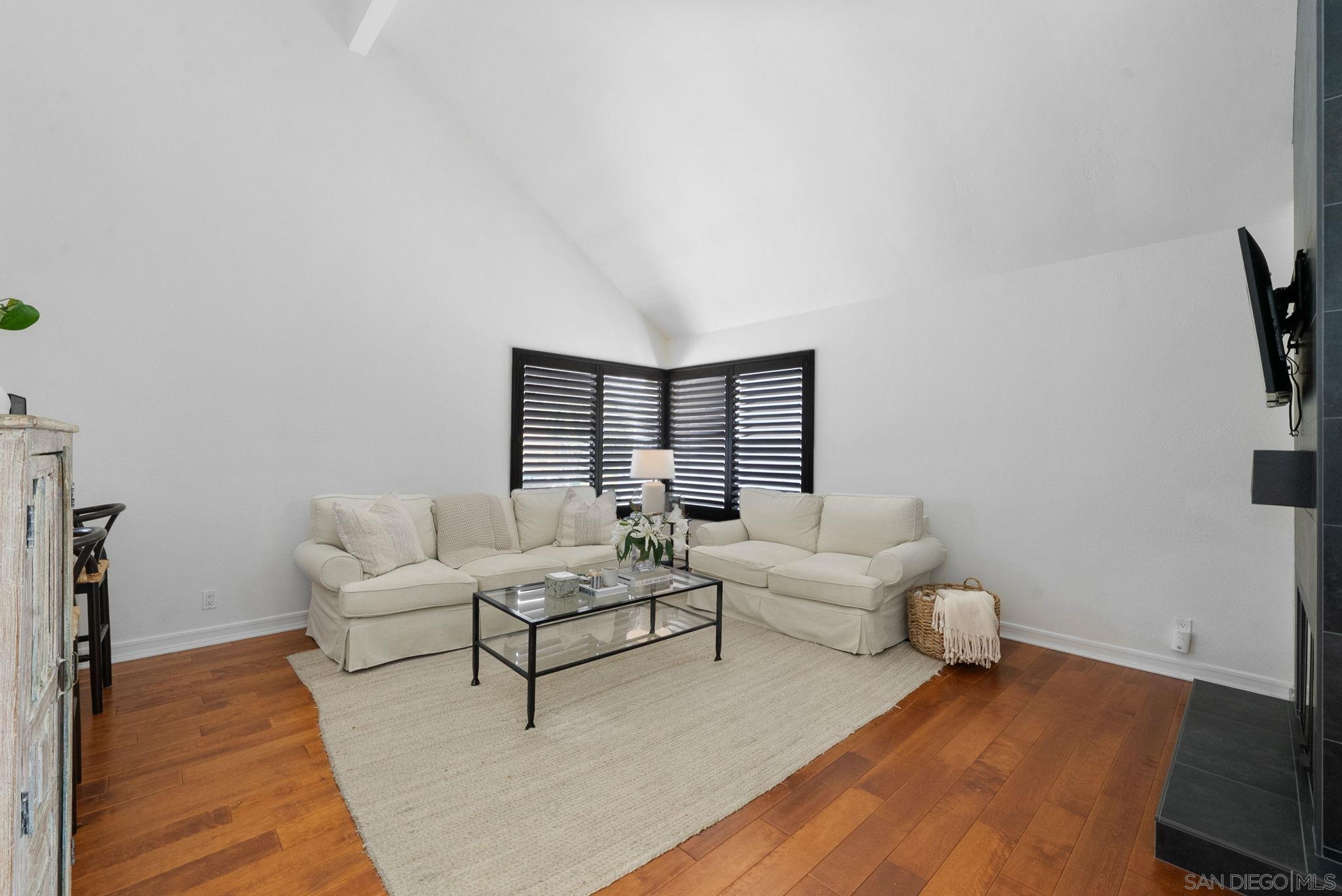 Detail Gallery Image 3 of 37 For 526  via De La Valle  a,  Solana Beach,  CA 92075 - 3 Beds | 2 Baths