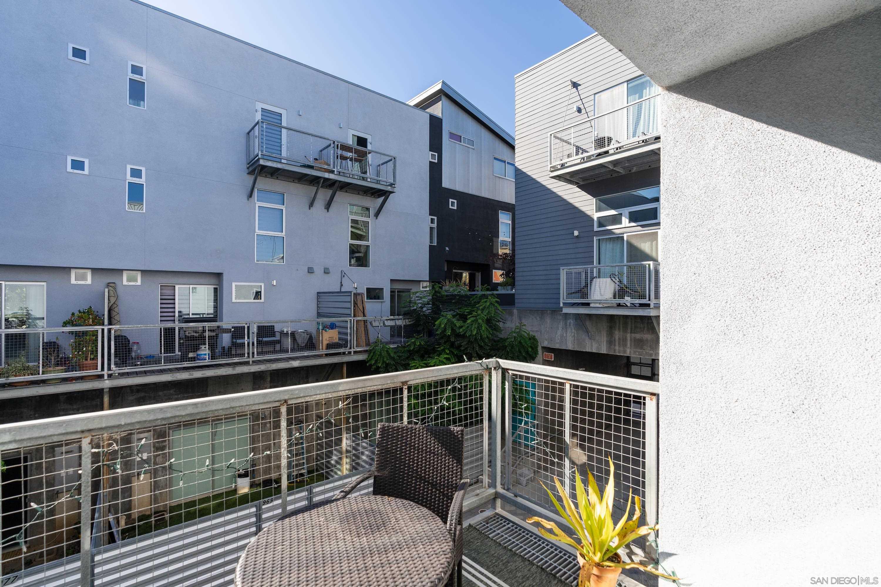 Detail Gallery Image 17 of 40 For 991  Sigsbee St, San Diego,  CA 92113 - 3 Beds | 2/1 Baths