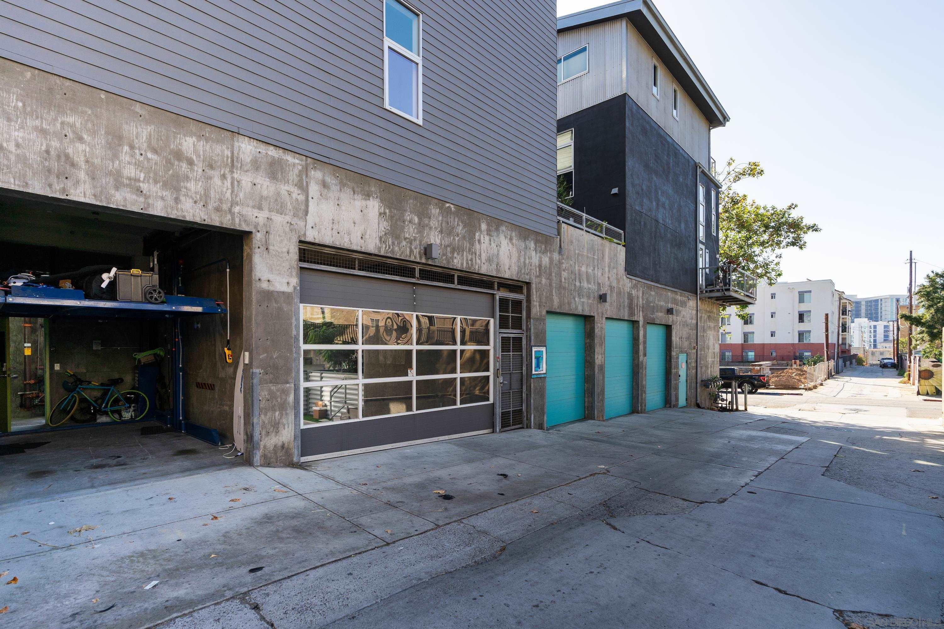 Detail Gallery Image 36 of 40 For 991  Sigsbee St, San Diego,  CA 92113 - 3 Beds | 2/1 Baths