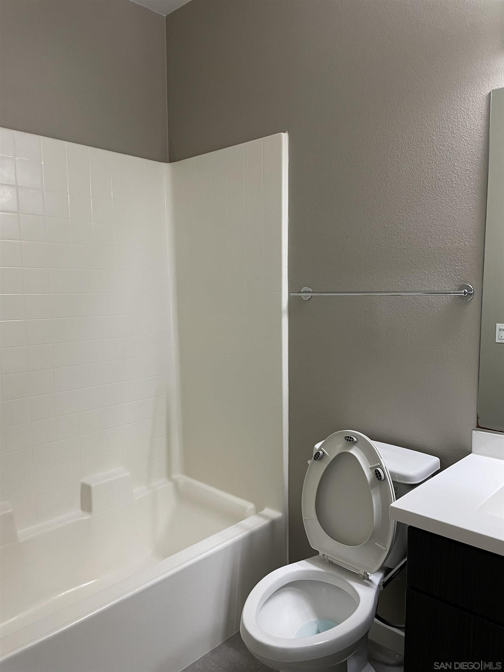 Detail Gallery Image 22 of 26 For 11337  Zapata Ave  21, San Diego,  CA 92126 - 4 Beds | 3/1 Baths