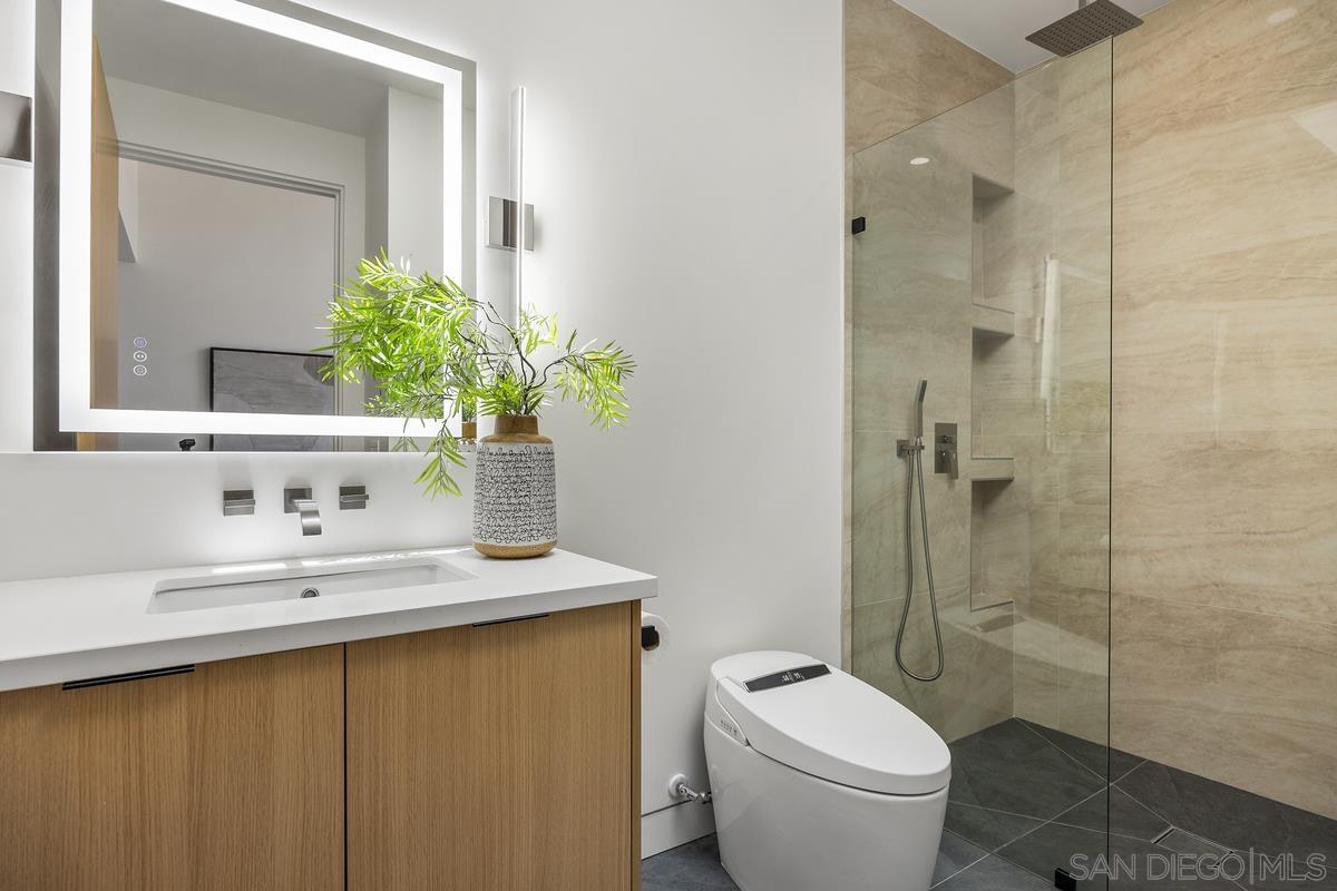 Detail Gallery Image 26 of 71 For 147 S Rios Ave, Solana Beach,  CA 92075 - 6 Beds | 6/2 Baths