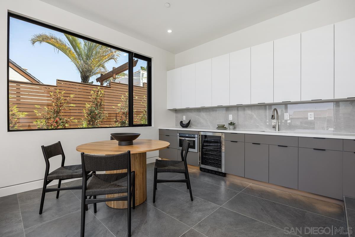 Detail Gallery Image 34 of 71 For 147 S Rios Ave, Solana Beach,  CA 92075 - 6 Beds | 6/2 Baths