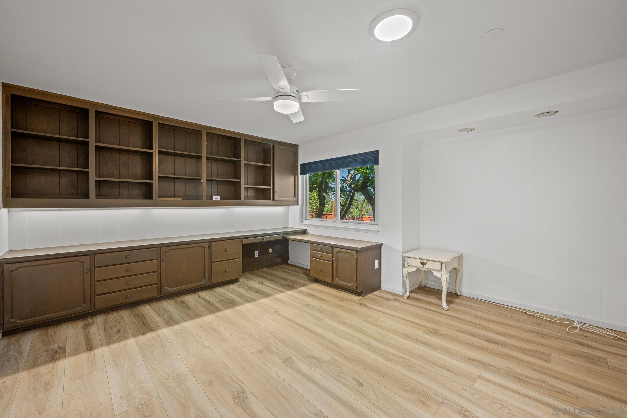 Detail Gallery Image 16 of 28 For 1640  El Paso Real, La Jolla,  CA 92037 - 4 Beds | 3/1 Baths