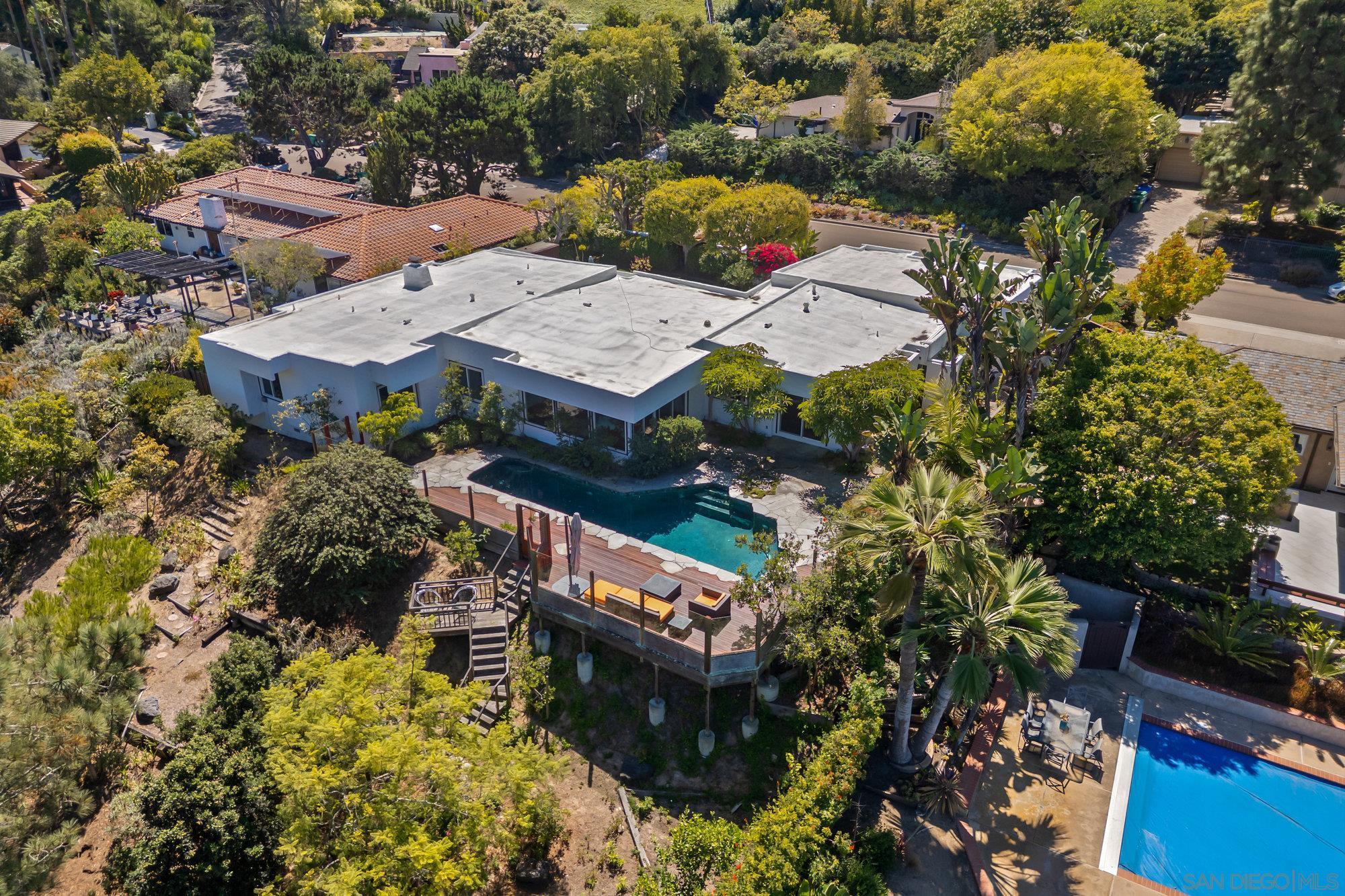 Detail Gallery Image 25 of 28 For 1640  El Paso Real, La Jolla,  CA 92037 - 4 Beds | 3/1 Baths