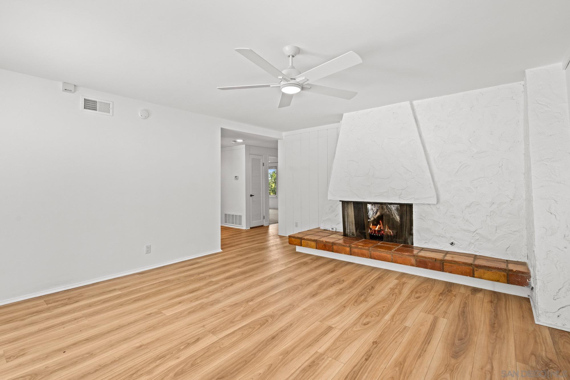 Detail Gallery Image 7 of 28 For 1640  El Paso Real, La Jolla,  CA 92037 - 4 Beds | 3/1 Baths