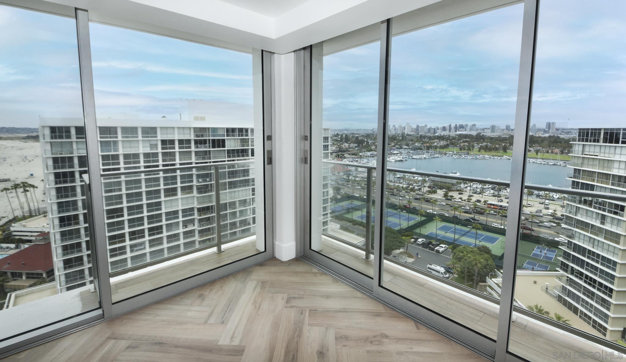 Front Image Thumbnail for SD250038589