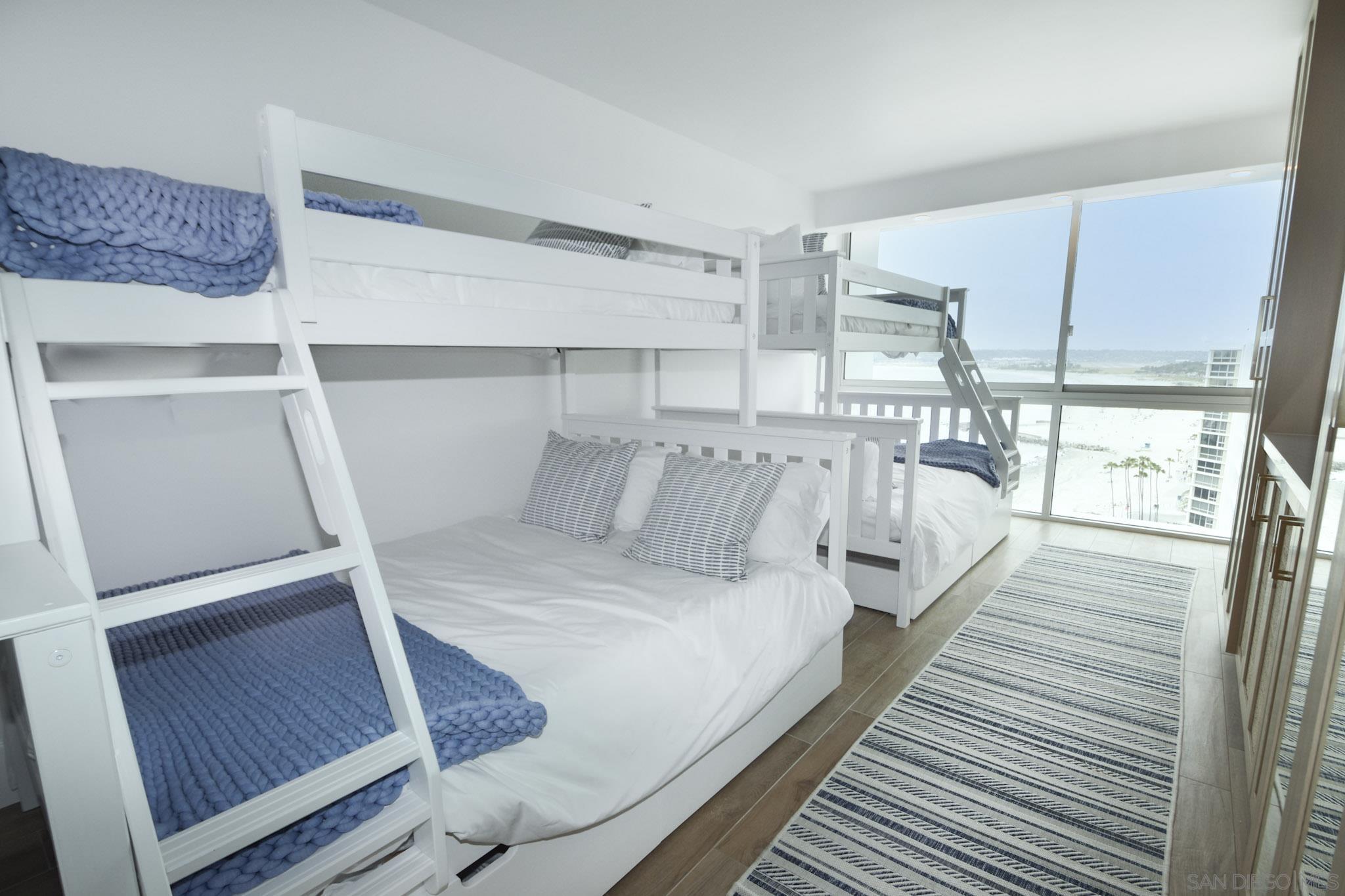 Detail Gallery Image 18 of 29 For 1760  Avenida Del Mundo  1603, Coronado,  CA 92118 - 3 Beds | 3 Baths