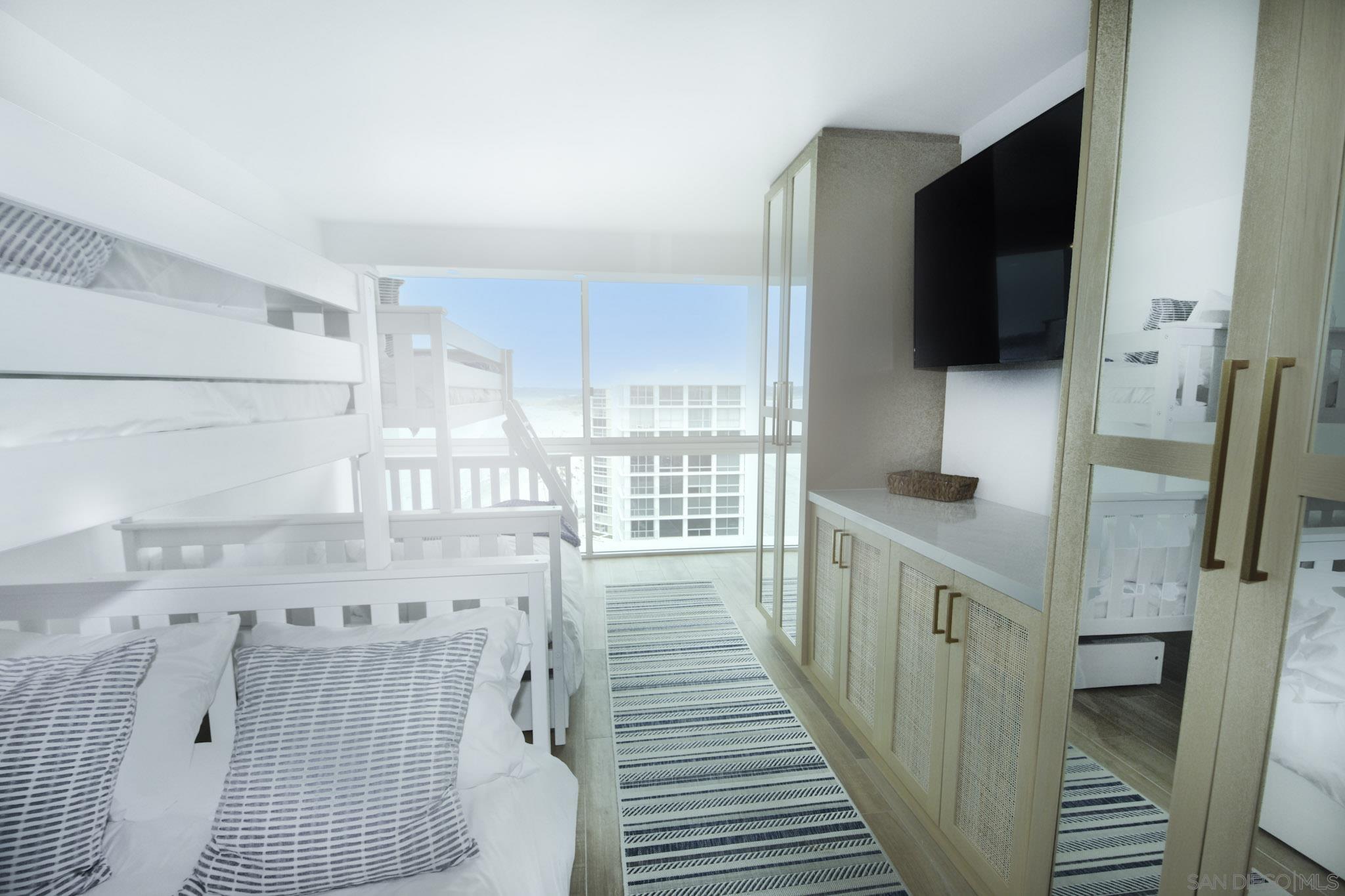 Detail Gallery Image 19 of 29 For 1760  Avenida Del Mundo  1603, Coronado,  CA 92118 - 3 Beds | 3 Baths