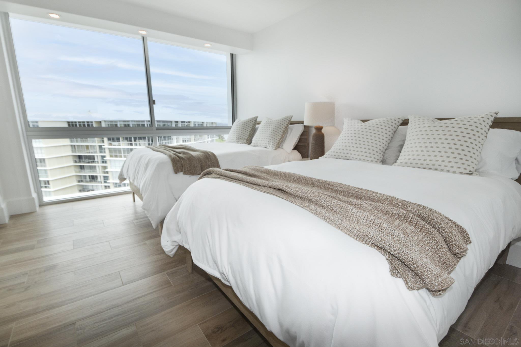 Detail Gallery Image 9 of 29 For 1760  Avenida Del Mundo  1603, Coronado,  CA 92118 - 3 Beds | 3 Baths