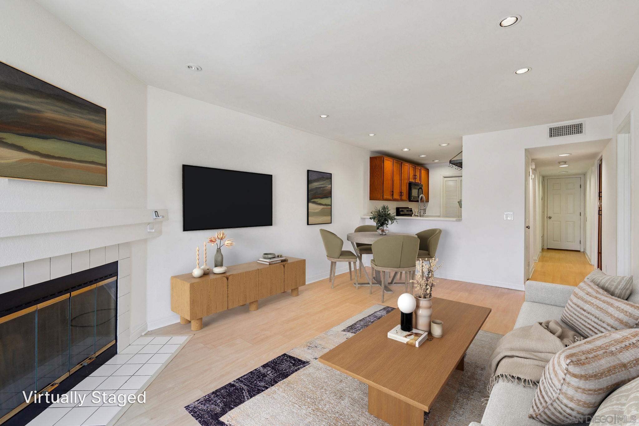 Front Image Thumbnail for SD250038636