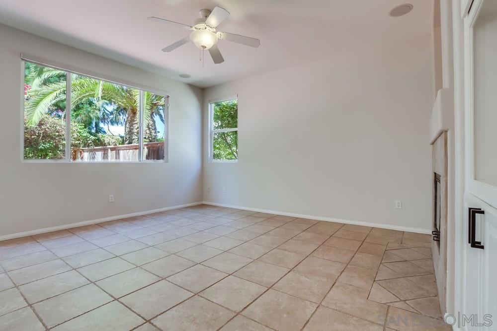 Detail Gallery Image 9 of 50 For 5423  Foxtail Loop, Carlsbad,  CA 92010 - 4 Beds | 3 Baths