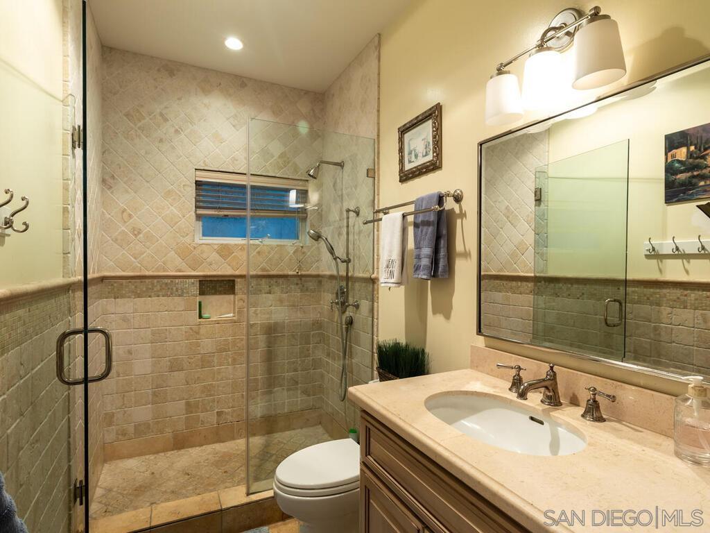 Detail Gallery Image 14 of 37 For 911  4th St, Coronado,  CA 92118 - 4 Beds | 4 Baths