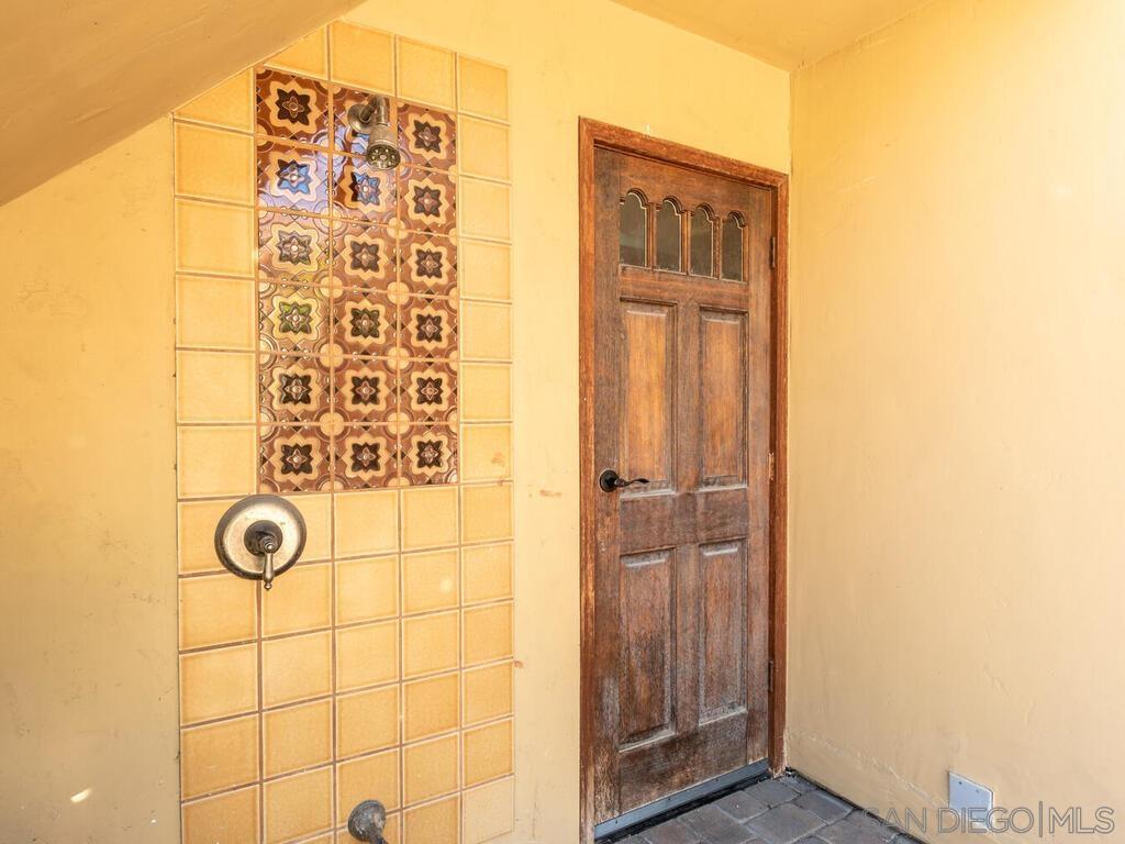 Detail Gallery Image 18 of 37 For 911  4th St, Coronado,  CA 92118 - 4 Beds | 4 Baths