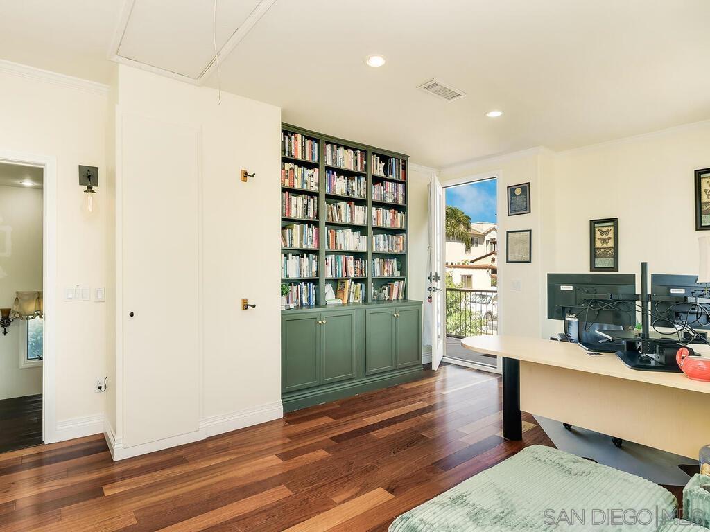 Detail Gallery Image 27 of 37 For 911  4th St, Coronado,  CA 92118 - 4 Beds | 4 Baths