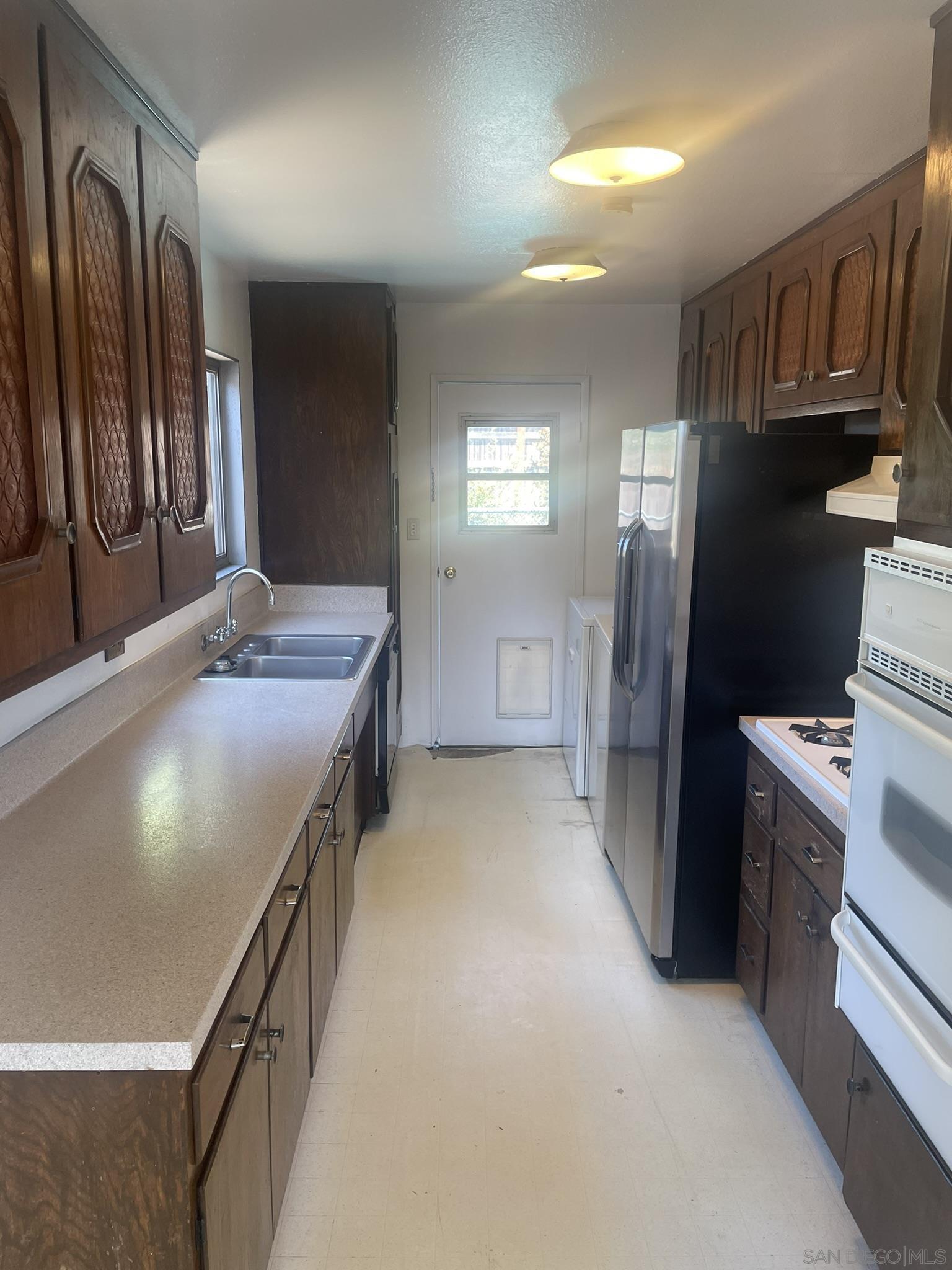 Detail Gallery Image 2 of 12 For 3640  Mount Everest Blvd., San Diego,  CA 92111 - 3 Beds | 1 Baths