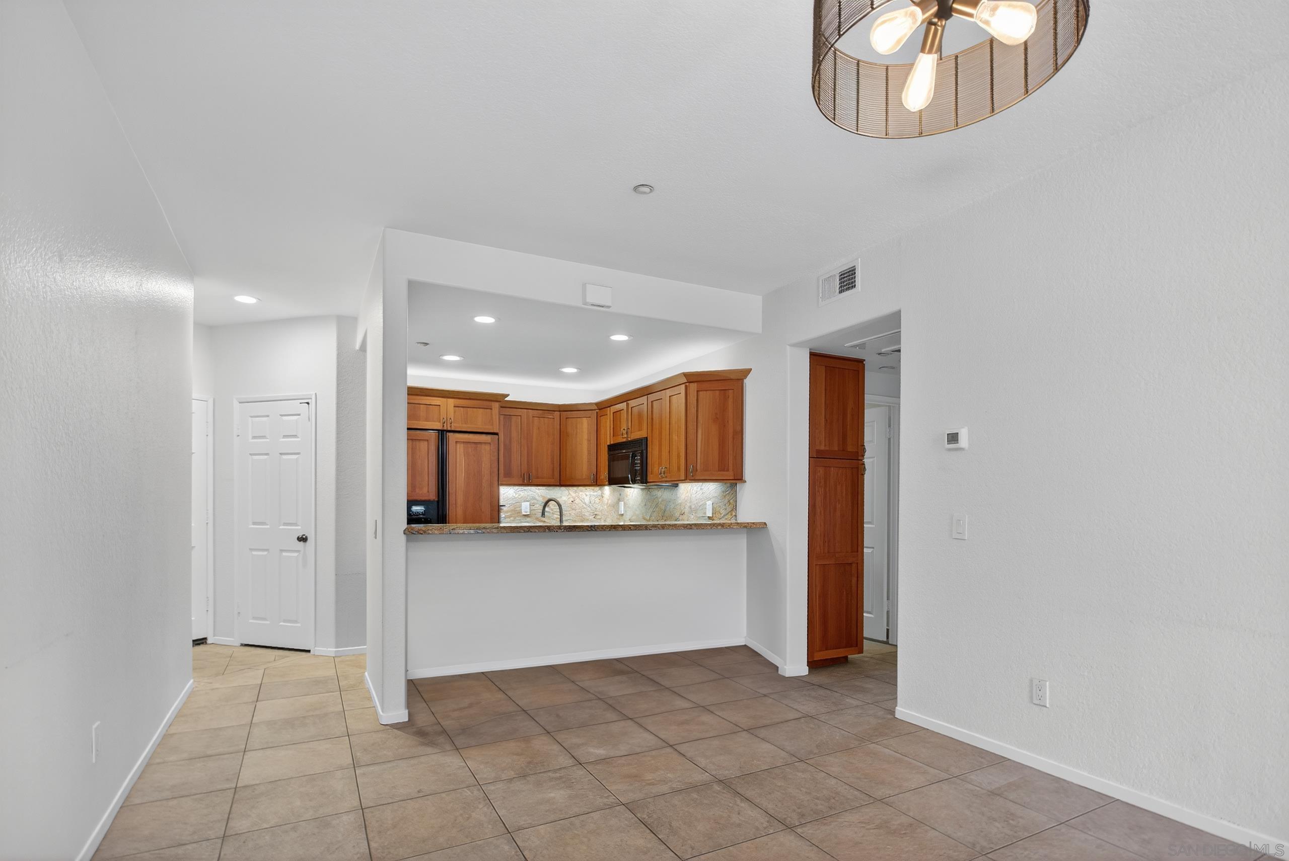 Detail Gallery Image 8 of 25 For 3620  3rd Ave  102, San Diego,  CA 92103 - 2 Beds | 2 Baths