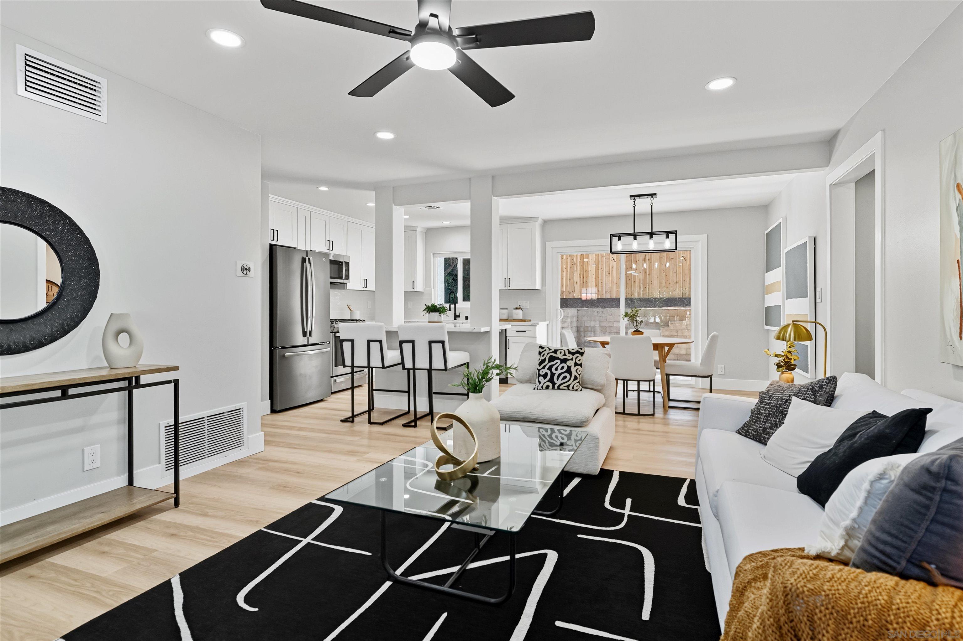 Front Image Thumbnail for SD250038713