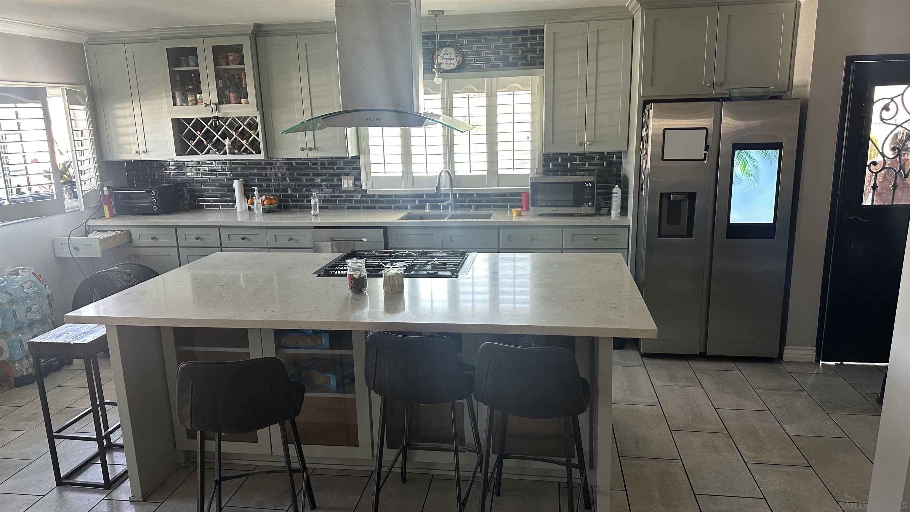 Detail Gallery Image 3 of 20 For 4296  Platt Ave, Lynwood,  CA 90262 - 5 Beds | 2 Baths