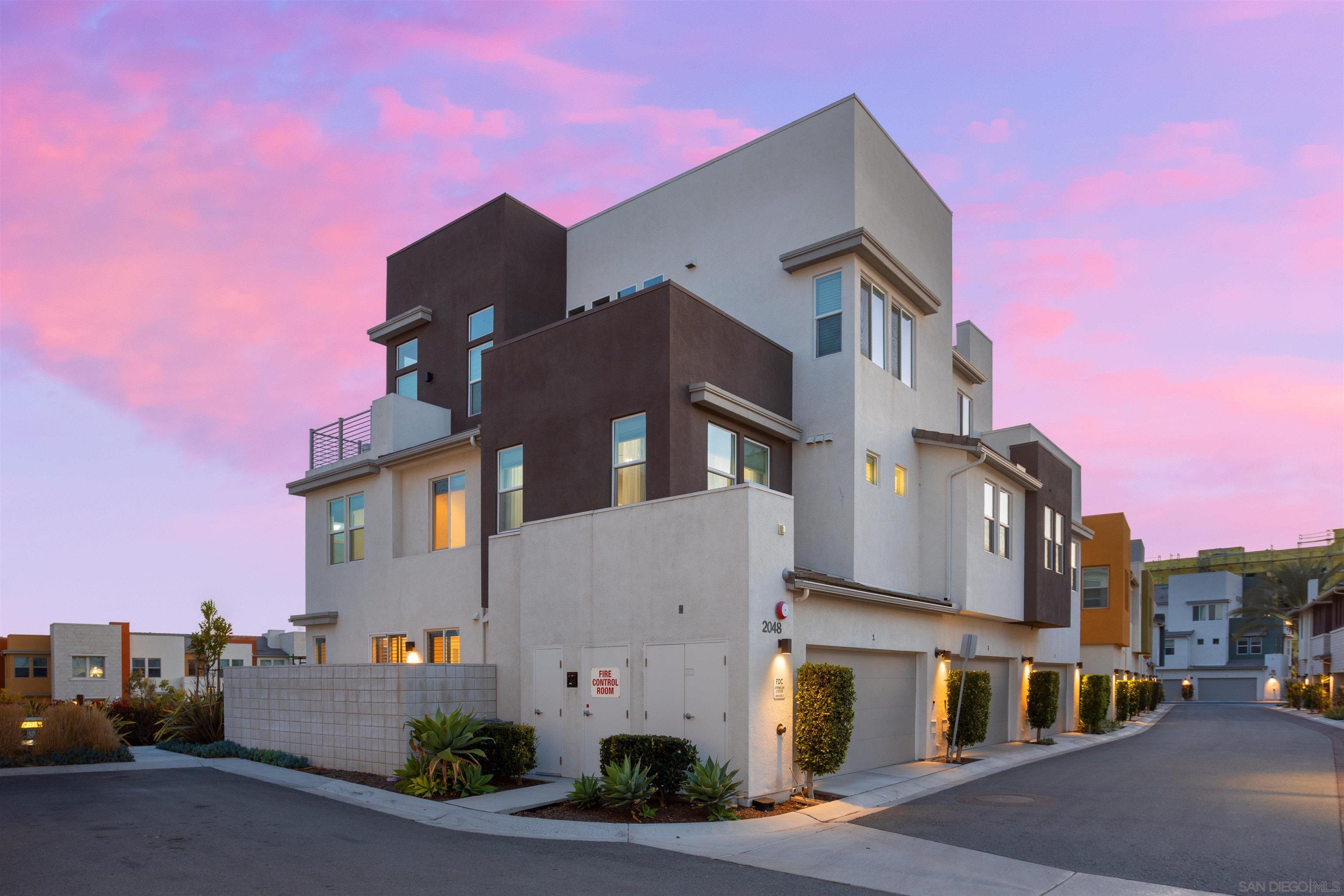 Detail Gallery Image 13 of 15 For 2048  Foxtrot Loop, Chula Vista,  CA 91915 - 4 Beds | 3/1 Baths