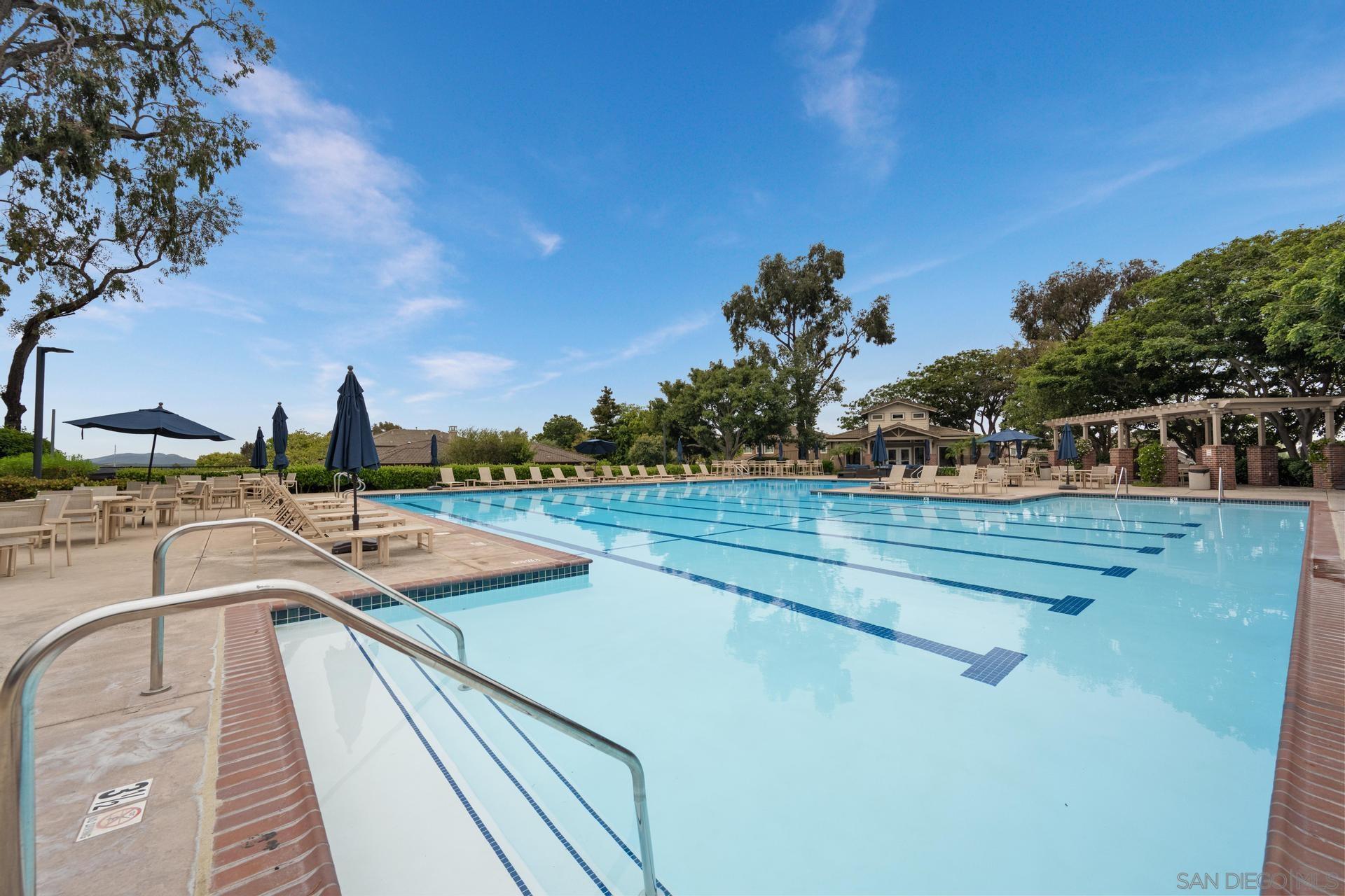 Detail Gallery Image 18 of 33 For 10575  Spruce Grove Ave, San Diego,  CA 92131 - 5 Beds | 3/1 Baths