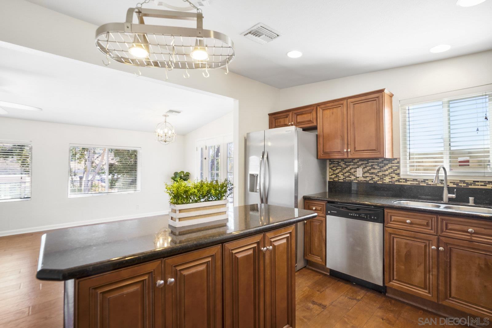 Detail Gallery Image 11 of 38 For 4701  Elsa Rd, San Diego,  CA 92120 - 4 Beds | 3 Baths