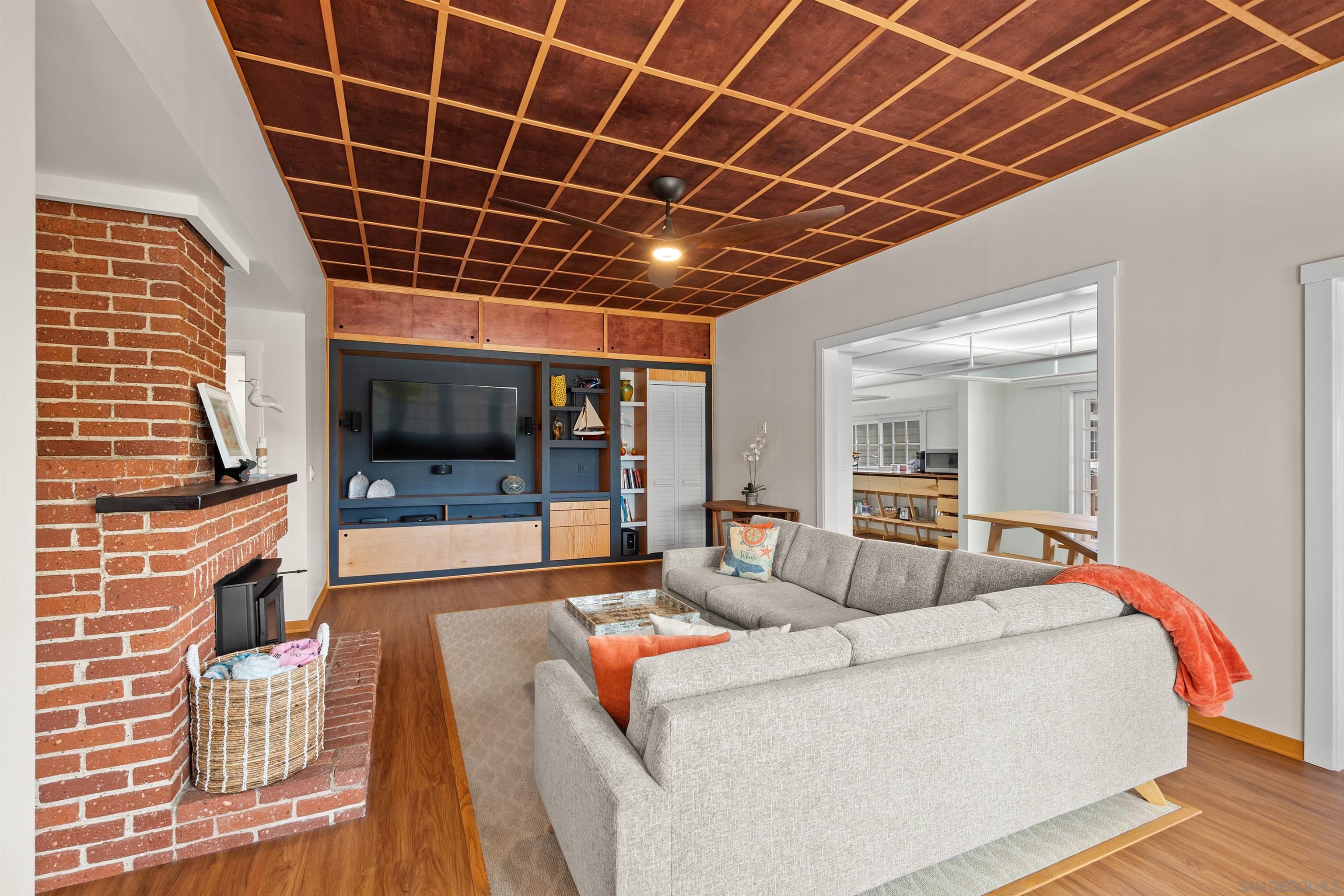 Detail Gallery Image 15 of 42 For 1971  Ebers Street, San Diego,  CA 92107 - 3 Beds | 2 Baths