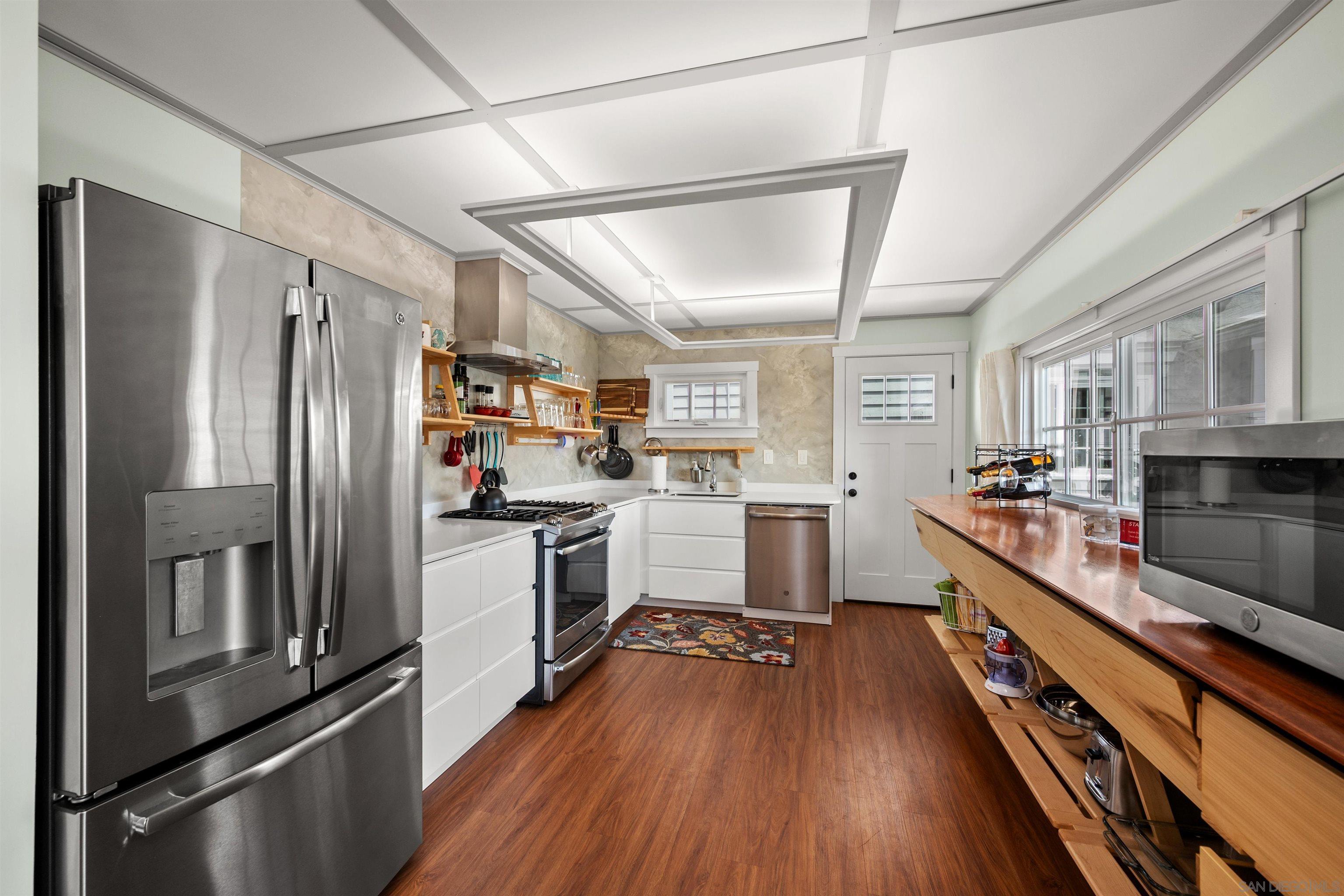 Detail Gallery Image 21 of 42 For 1971  Ebers Street, San Diego,  CA 92107 - 3 Beds | 2 Baths