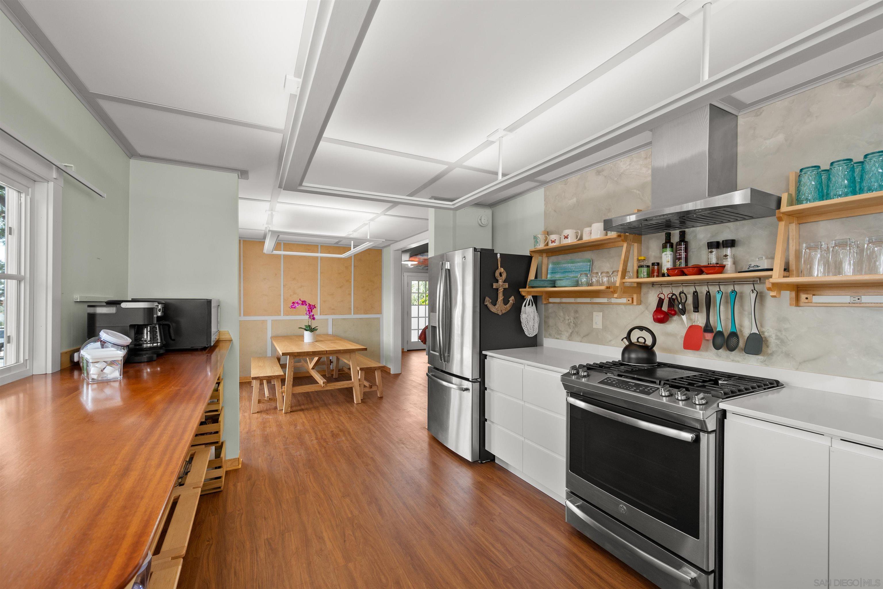 Detail Gallery Image 26 of 42 For 1971  Ebers Street, San Diego,  CA 92107 - 3 Beds | 2 Baths