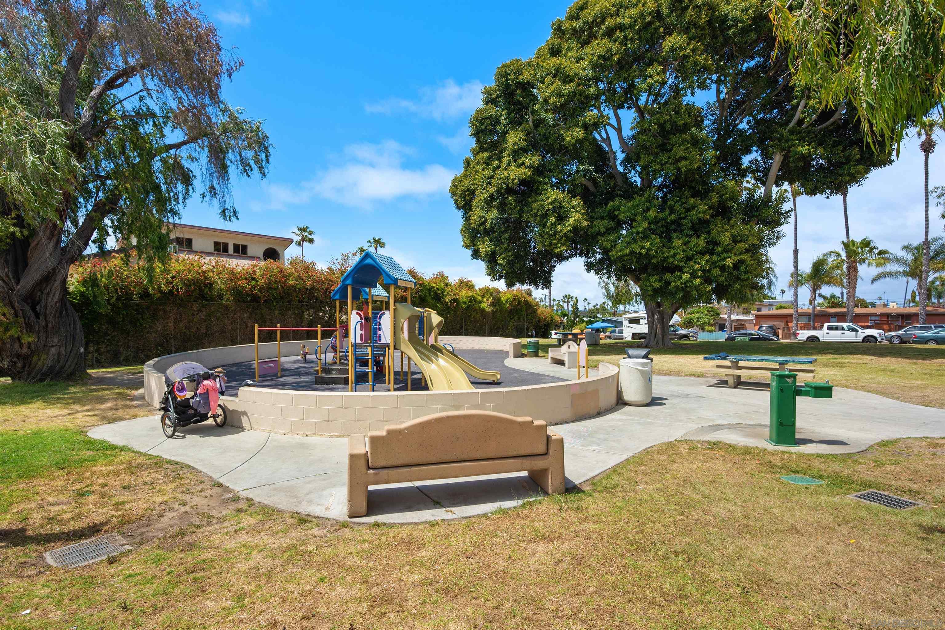 Detail Gallery Image 39 of 42 For 1971  Ebers Street, San Diego,  CA 92107 - 3 Beds | 2 Baths