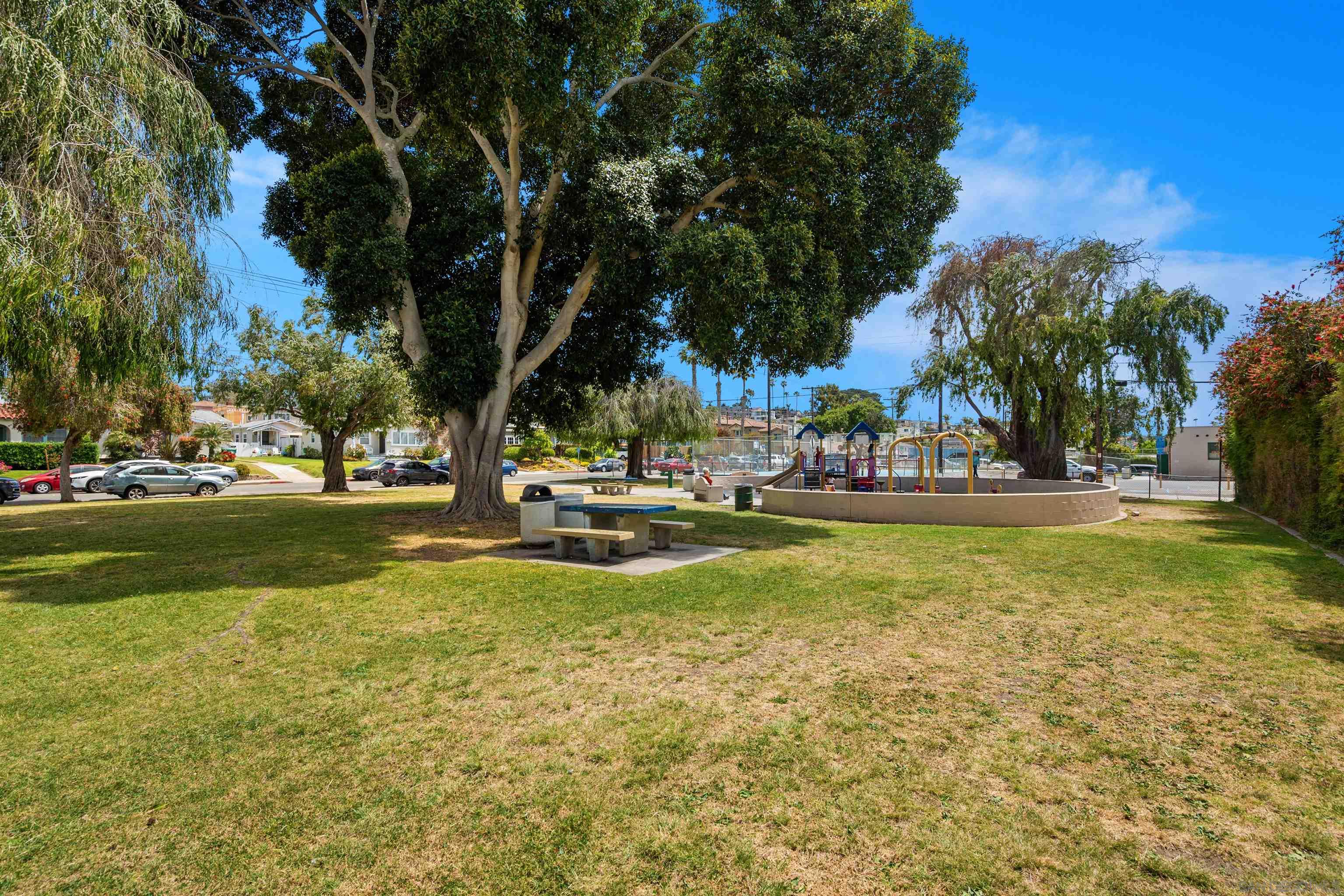 Detail Gallery Image 41 of 42 For 1971  Ebers Street, San Diego,  CA 92107 - 3 Beds | 2 Baths