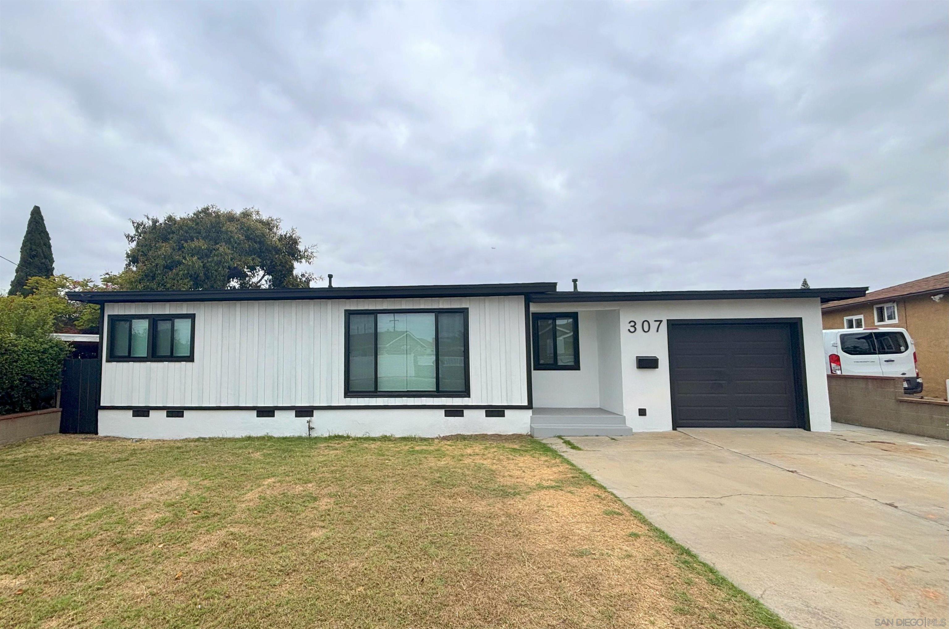 Front Image Thumbnail for SD250038766