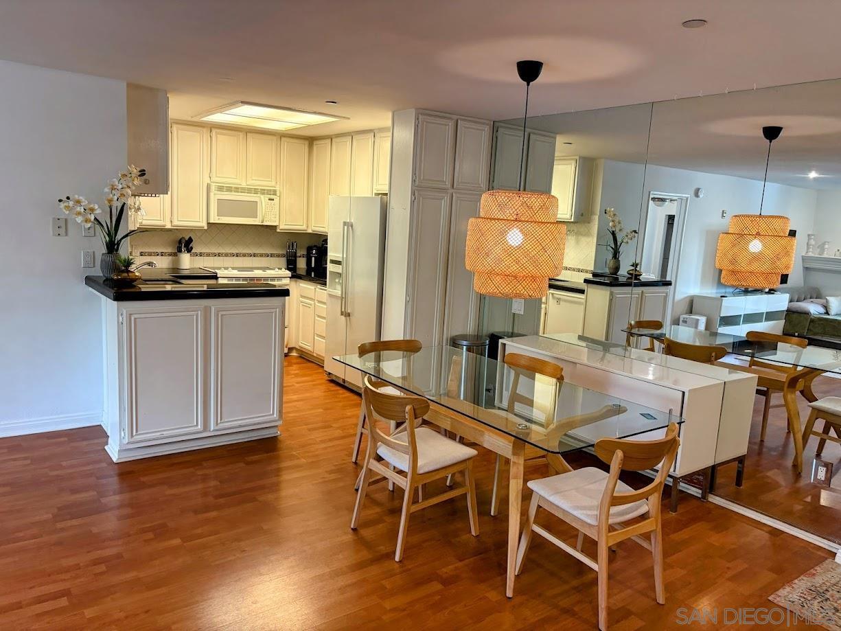 Detail Gallery Image 5 of 23 For 850  State St  114, San Diego,  CA 92101 - 2 Beds | 2 Baths