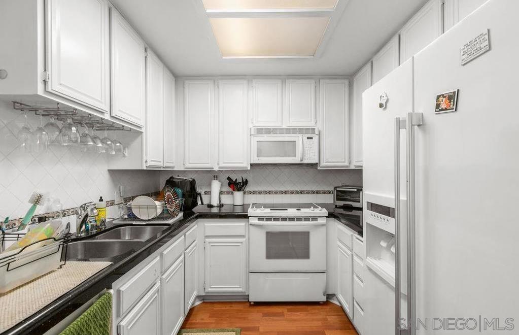 Detail Gallery Image 6 of 23 For 850  State St  114, San Diego,  CA 92101 - 2 Beds | 2 Baths