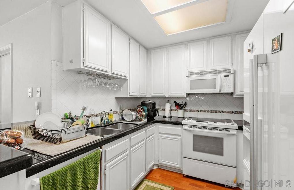 Detail Gallery Image 7 of 23 For 850  State St  114, San Diego,  CA 92101 - 2 Beds | 2 Baths