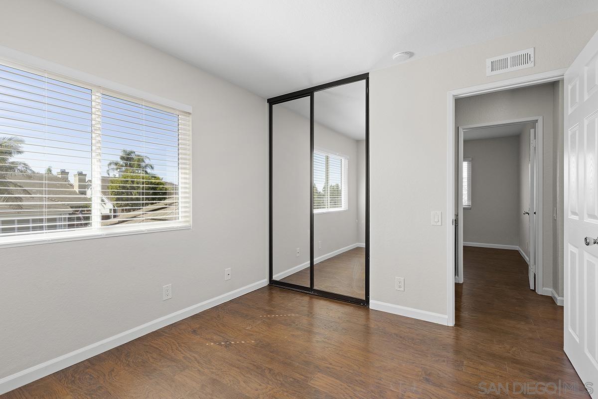 Detail Gallery Image 30 of 34 For 4041  Tynebourne Cir, San Diego,  CA 92130 - 4 Beds | 2/1 Baths