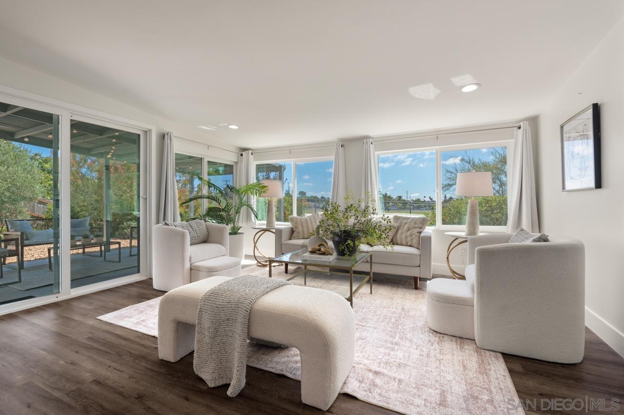 Front Image Thumbnail for SD250038822