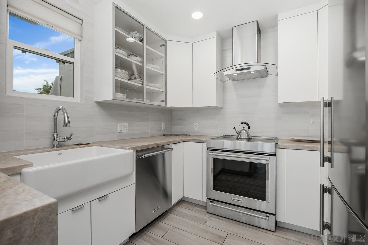 Detail Gallery Image 13 of 32 For Stevens, Solana Beach,  CA 92075 - 2 Beds | 2 Baths