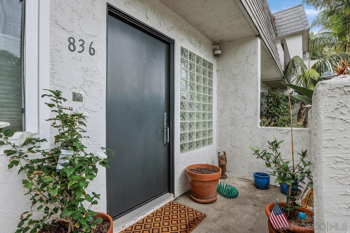 Detail Gallery Image 4 of 32 For Stevens, Solana Beach,  CA 92075 - 2 Beds | 2 Baths