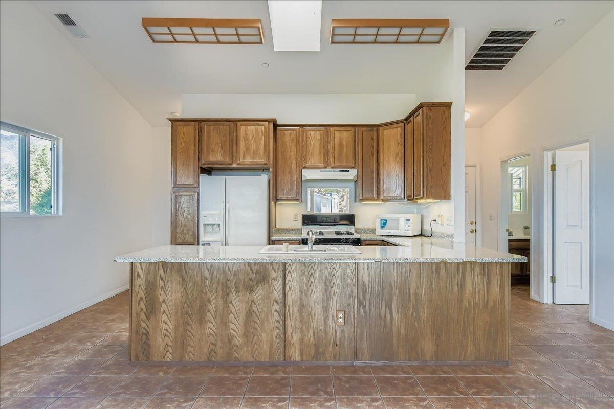 Detail Gallery Image 11 of 47 For 13622  Coyote Vista Way, Jamul,  CA 91935 - 3 Beds | 2/1 Baths