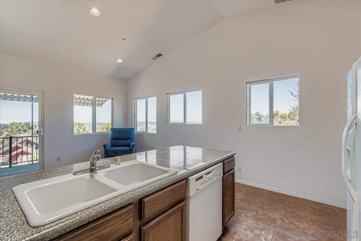 Detail Gallery Image 14 of 47 For 13622  Coyote Vista Way, Jamul,  CA 91935 - 3 Beds | 2/1 Baths