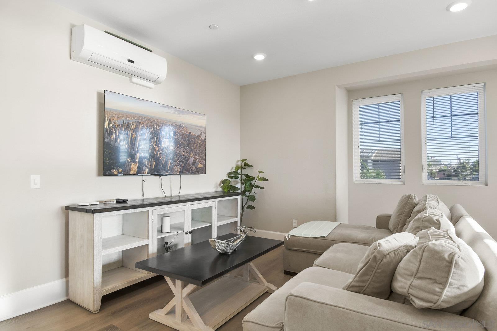 Detail Gallery Image 12 of 38 For 802  Santa Barbara Pl, San Diego,  CA 92109 - 3 Beds | 2 Baths