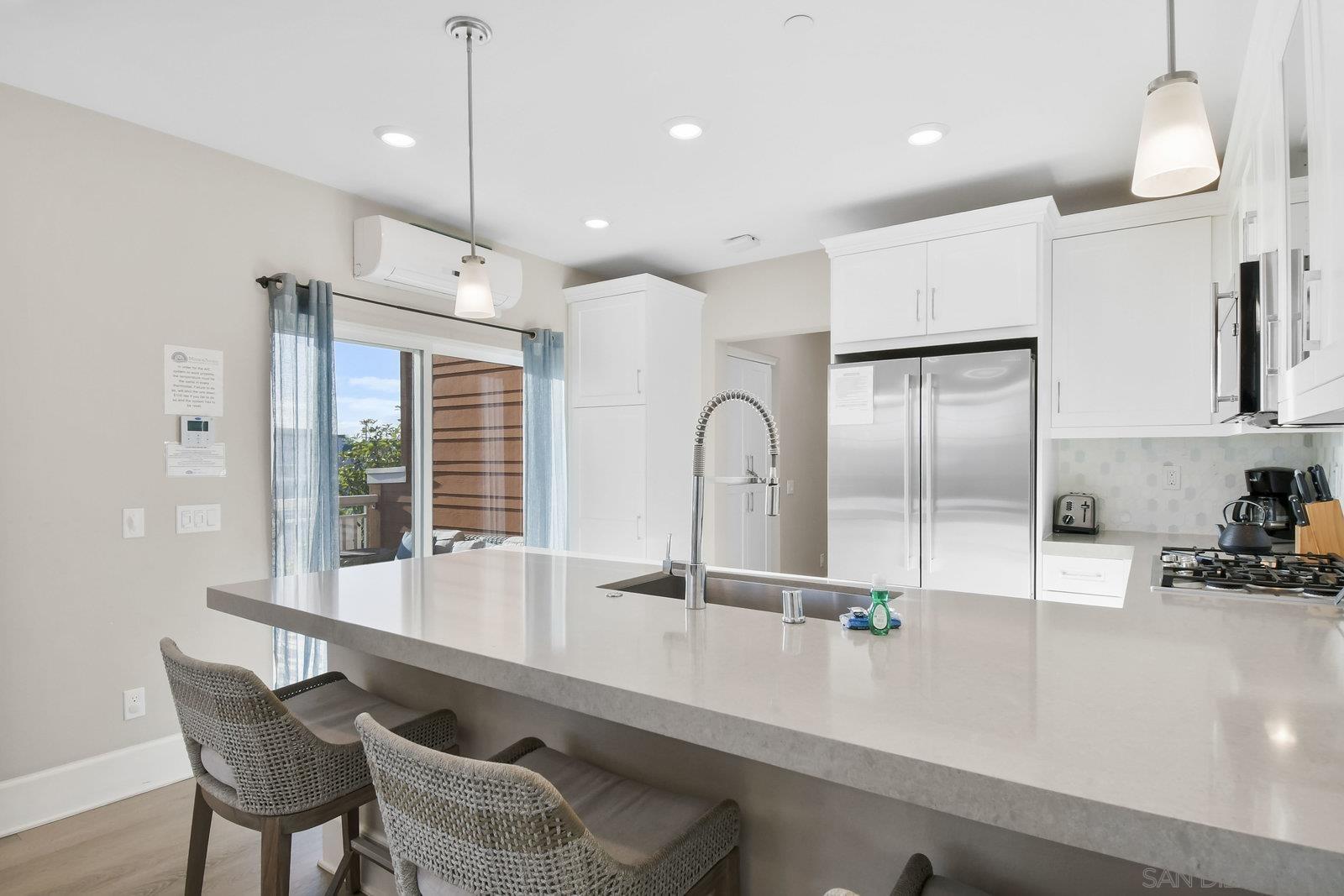 Detail Gallery Image 14 of 38 For 802  Santa Barbara Pl, San Diego,  CA 92109 - 3 Beds | 2 Baths