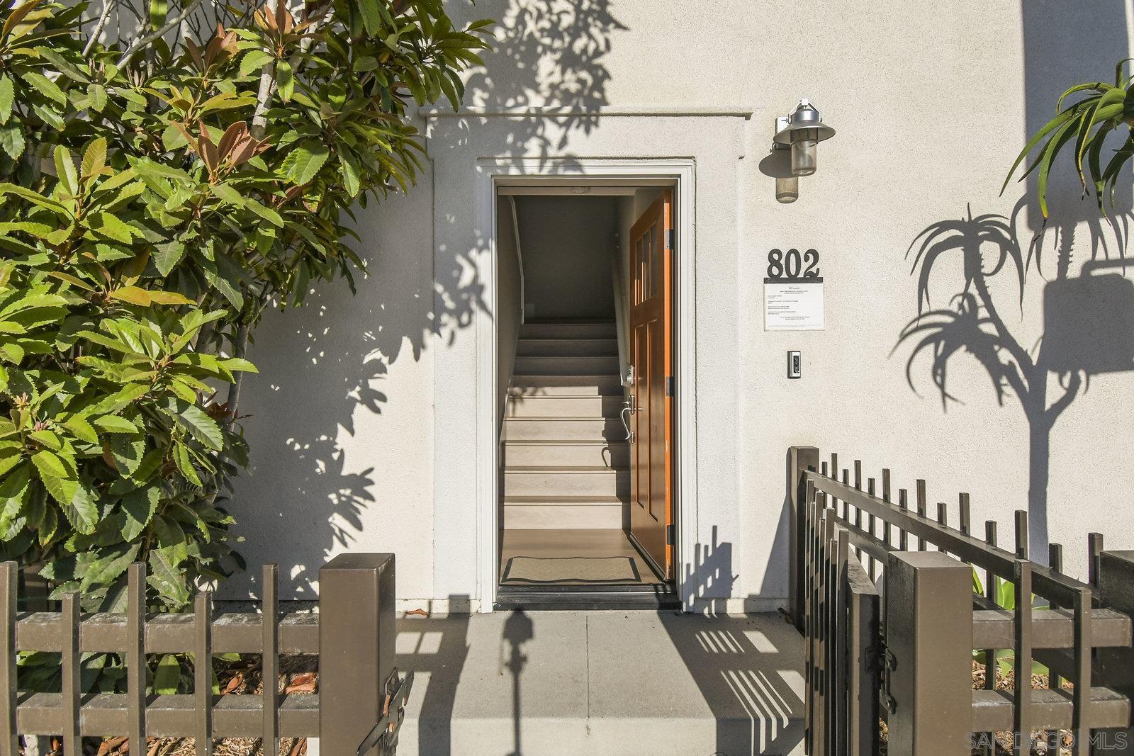 Detail Gallery Image 5 of 38 For 802  Santa Barbara Pl, San Diego,  CA 92109 - 3 Beds | 2 Baths