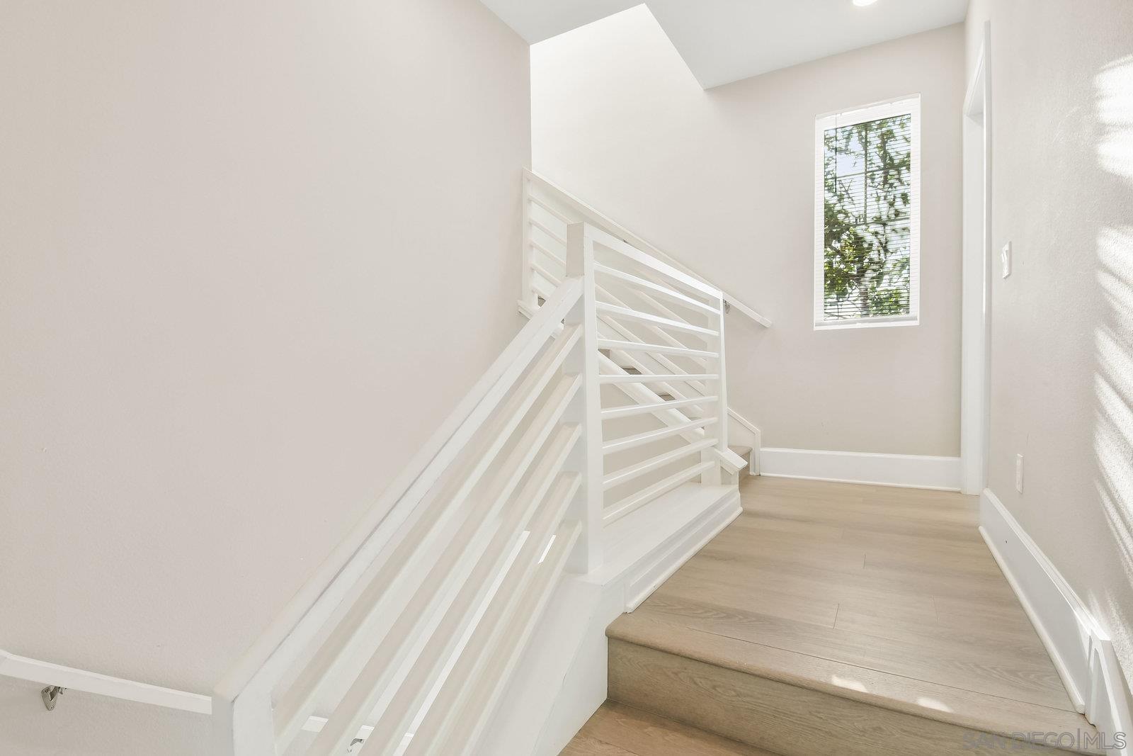 Detail Gallery Image 6 of 38 For 802  Santa Barbara Pl, San Diego,  CA 92109 - 3 Beds | 2 Baths